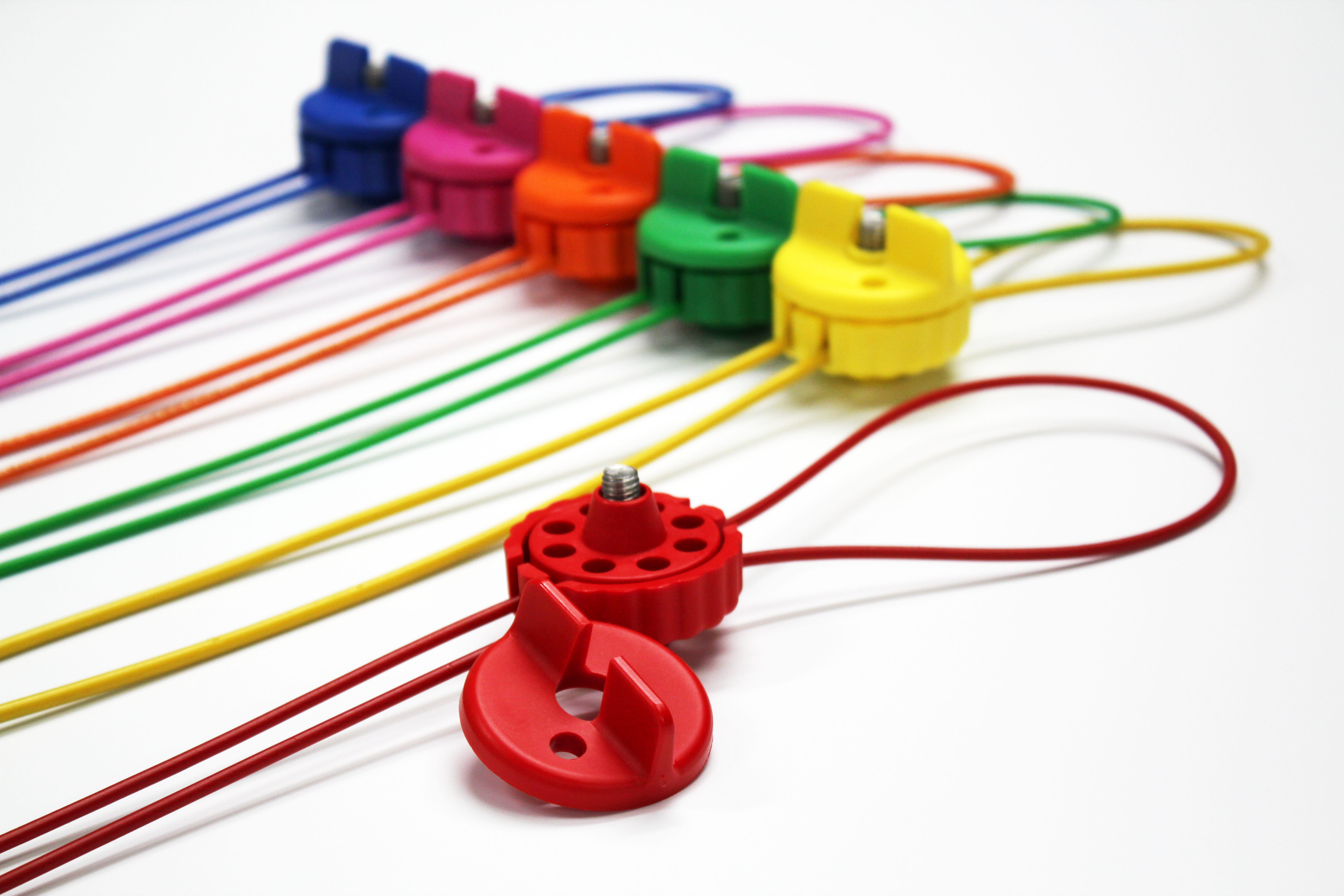 reusable cable lockouts